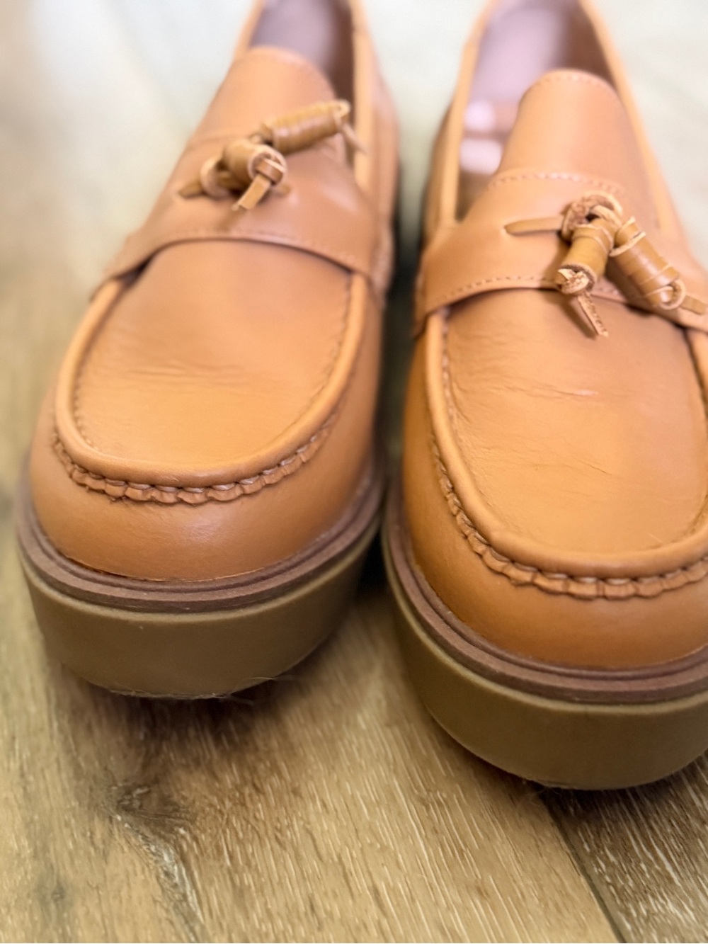 Sperry Women’s Tan Leather Knot-Detail Loafers - Picture 3 of 7